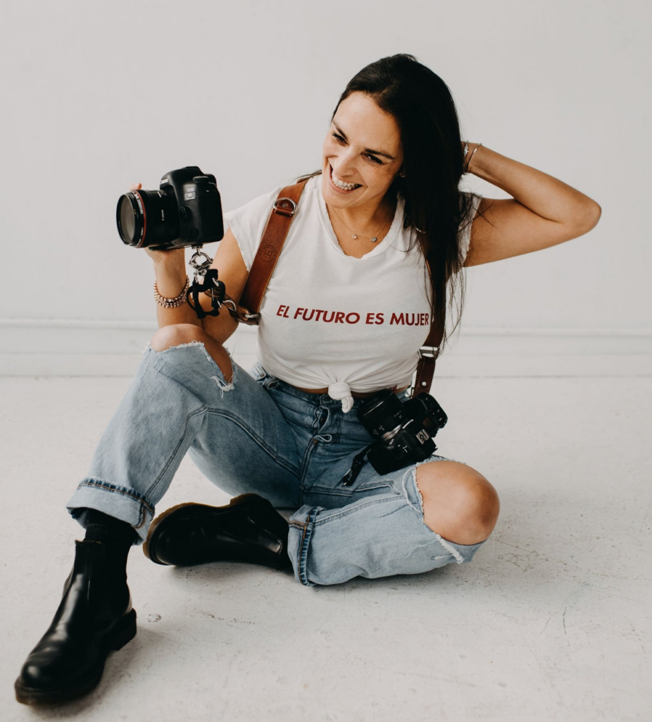 Have a photography course idea? Learn how to  launch an offer that actually sells from Elena S Blair.