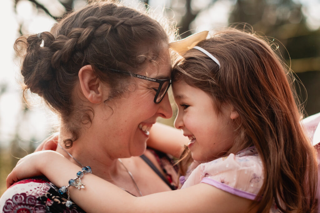 Turn your side hustle into a full time family photography business with mastermind business coaching.